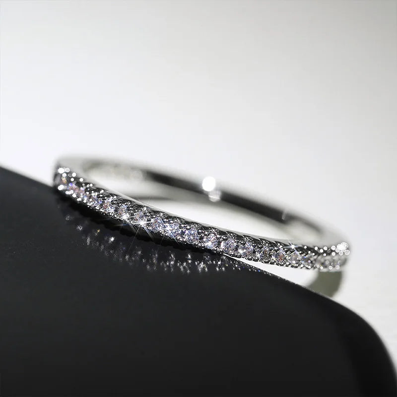 Elov womans gold ring